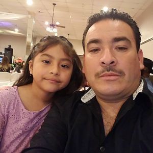 Meet your Posher, Cesar